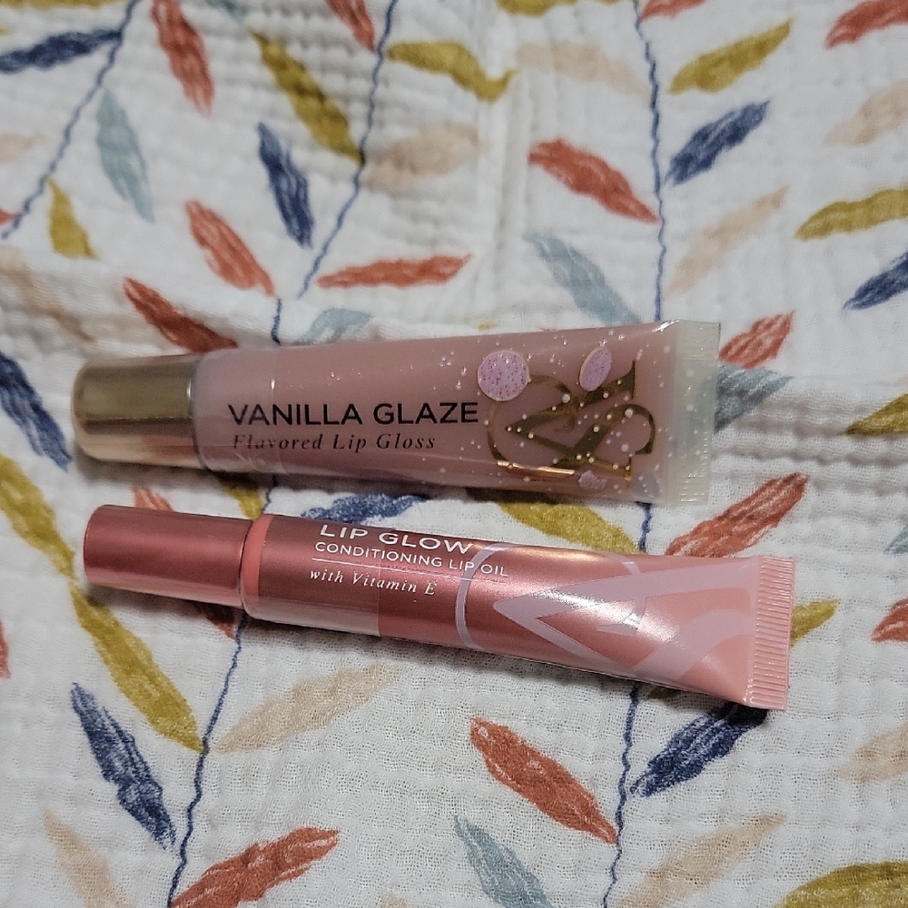 Vanilla Glaze Flavored Lip Gloss and Lip Glow Conditioning Lip Oil Set